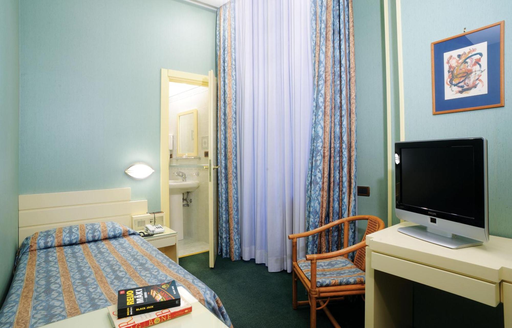 Hotel Patria Рим Экстерьер фото
